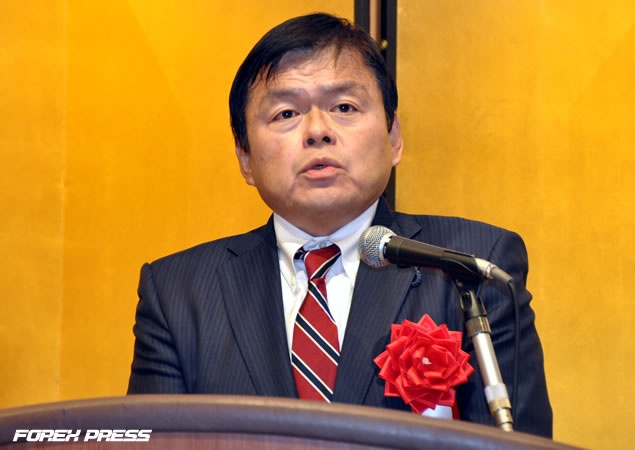赤羽 一嘉氏