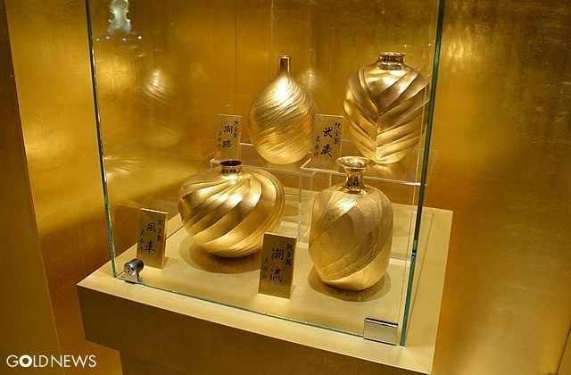 キナリ・ベージュ 定価16万円！白磁製純金(24K) 鍍金「黄金の大仏像